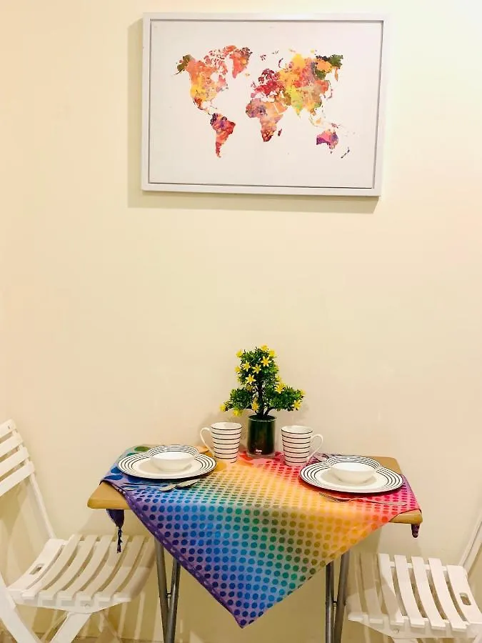 Ostello FEMALE ONLY-AnaRuby Backpackers- Metro Station Mashreq Dubai