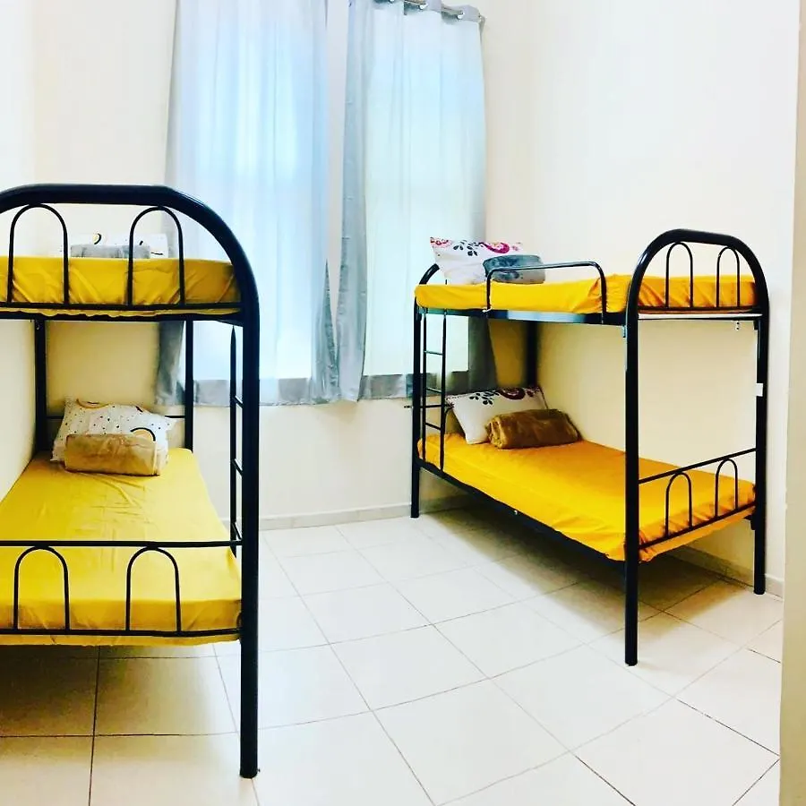 Ostello FEMALE ONLY-AnaRuby Backpackers- Metro Station Mashreq Dubai